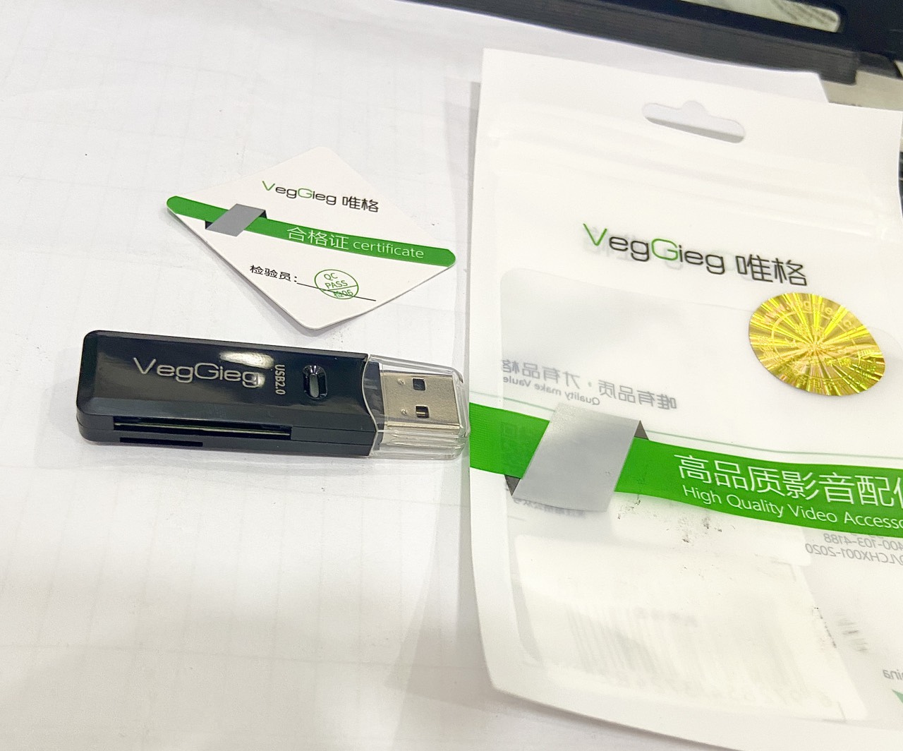 Đầu đọc thẻ USB 2.0 SD + TF Veggieg VC202